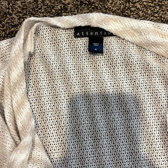 Super soft cardigan, size medium - Picture 3 of 3